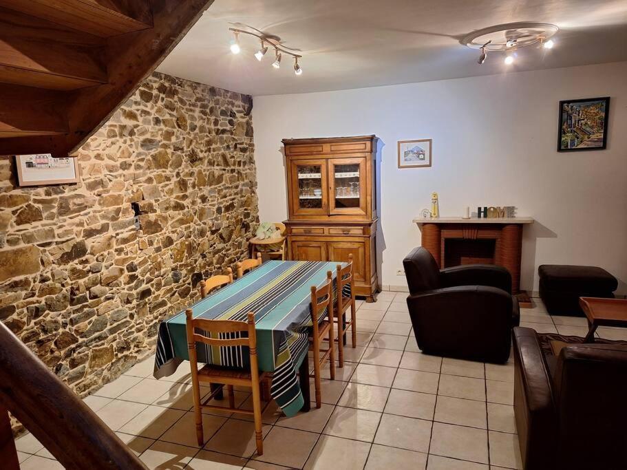 Maison En Pierre Proche Mer, Commerces Et Bus * Pordic